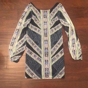 Women’s retro dress with sheer sleeves